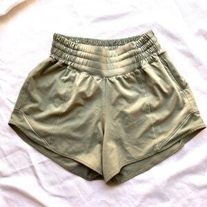 Lululemon Hotty Hot shorts sz 0 Tall
